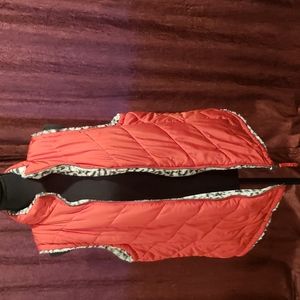 Cozy reversible vest size large